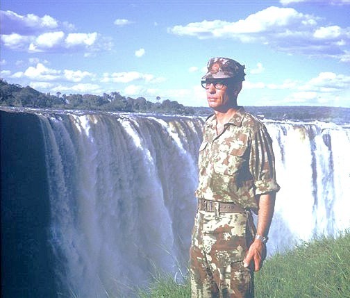 JG leR Stemmet at Victoria Falls